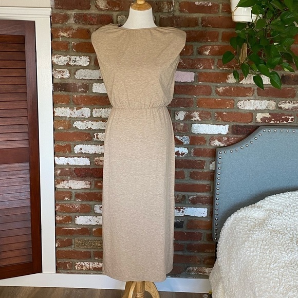 Wayf Padded Shoulder camel Tan Short Sleeve Midi Dress size small - Picture 2 of 11